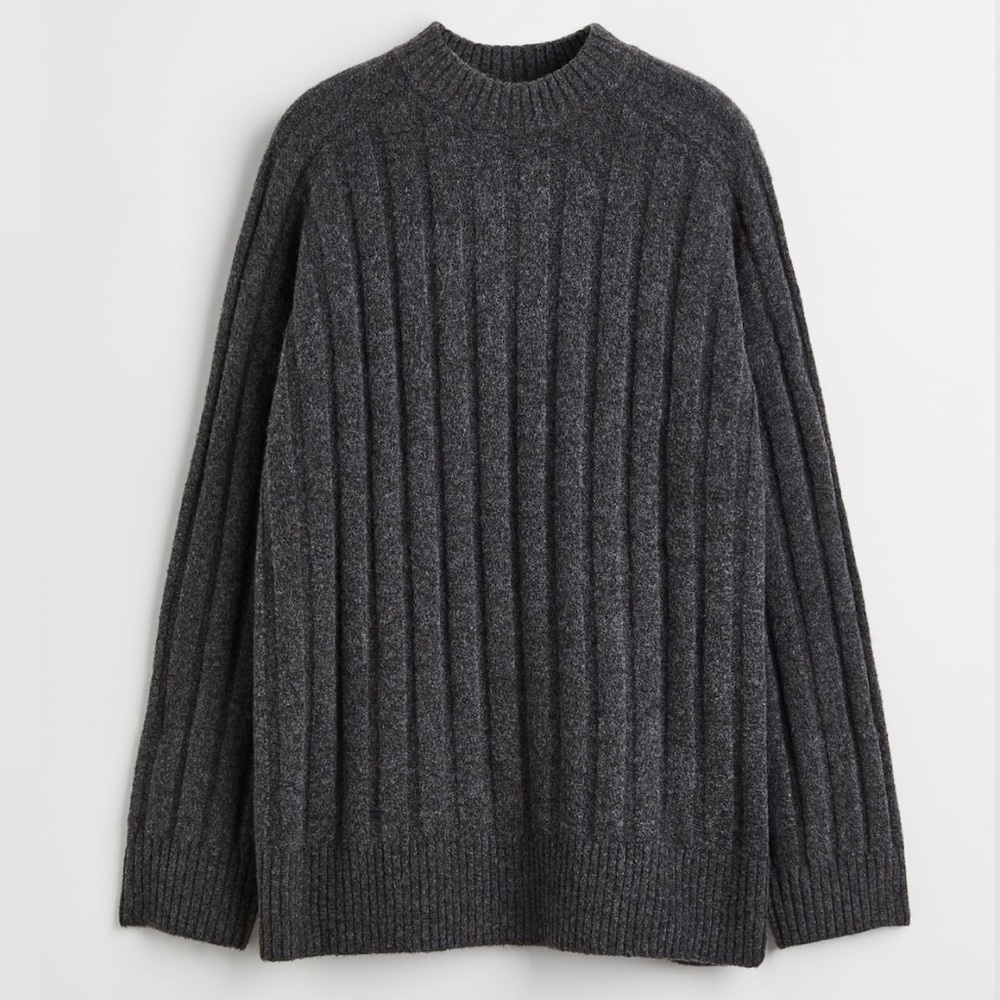 h&m dark grey oversized ribbed knit long raglan sleeve sweater top shirt